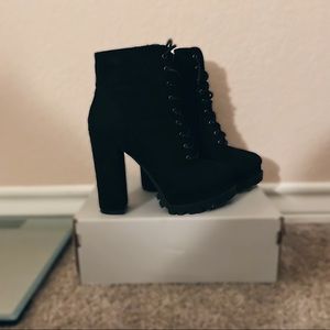 fashion nova black booties 💖 size 7.5 runs small